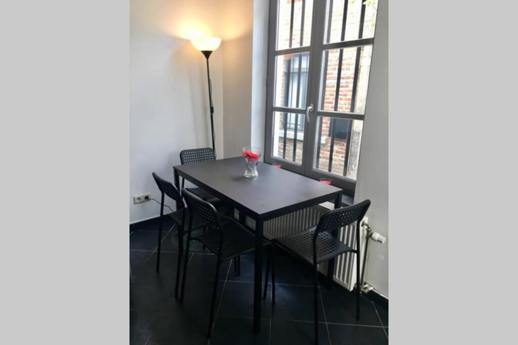 En Plein Coeur De Bruxelles. Superbe Duplex.A Voir! ภายนอก รูปภาพ