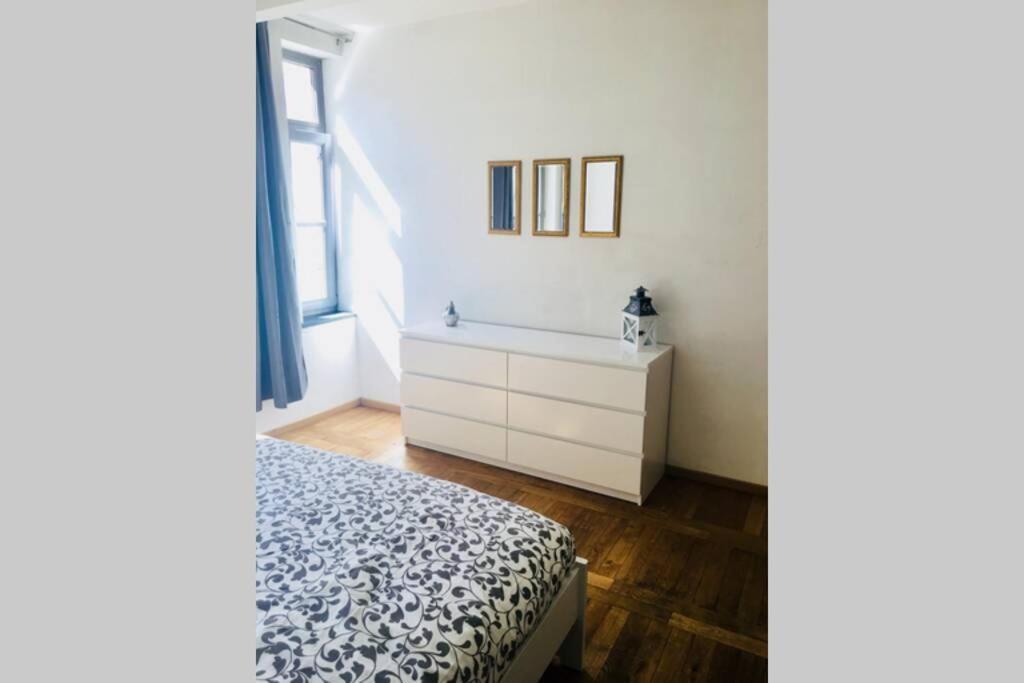 En Plein Coeur De Bruxelles. Superbe Duplex.A Voir! ภายนอก รูปภาพ